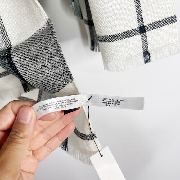 New Talbots Cream Gray Black Windowpane Plaid Scarf Shimmer Wool Blend Fringe - Picture 8 of 10